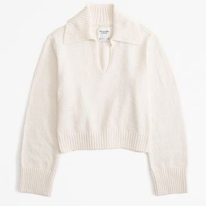 Abercrombie & Fitch Notch-Neck Sweater | Size XS | Color Cream